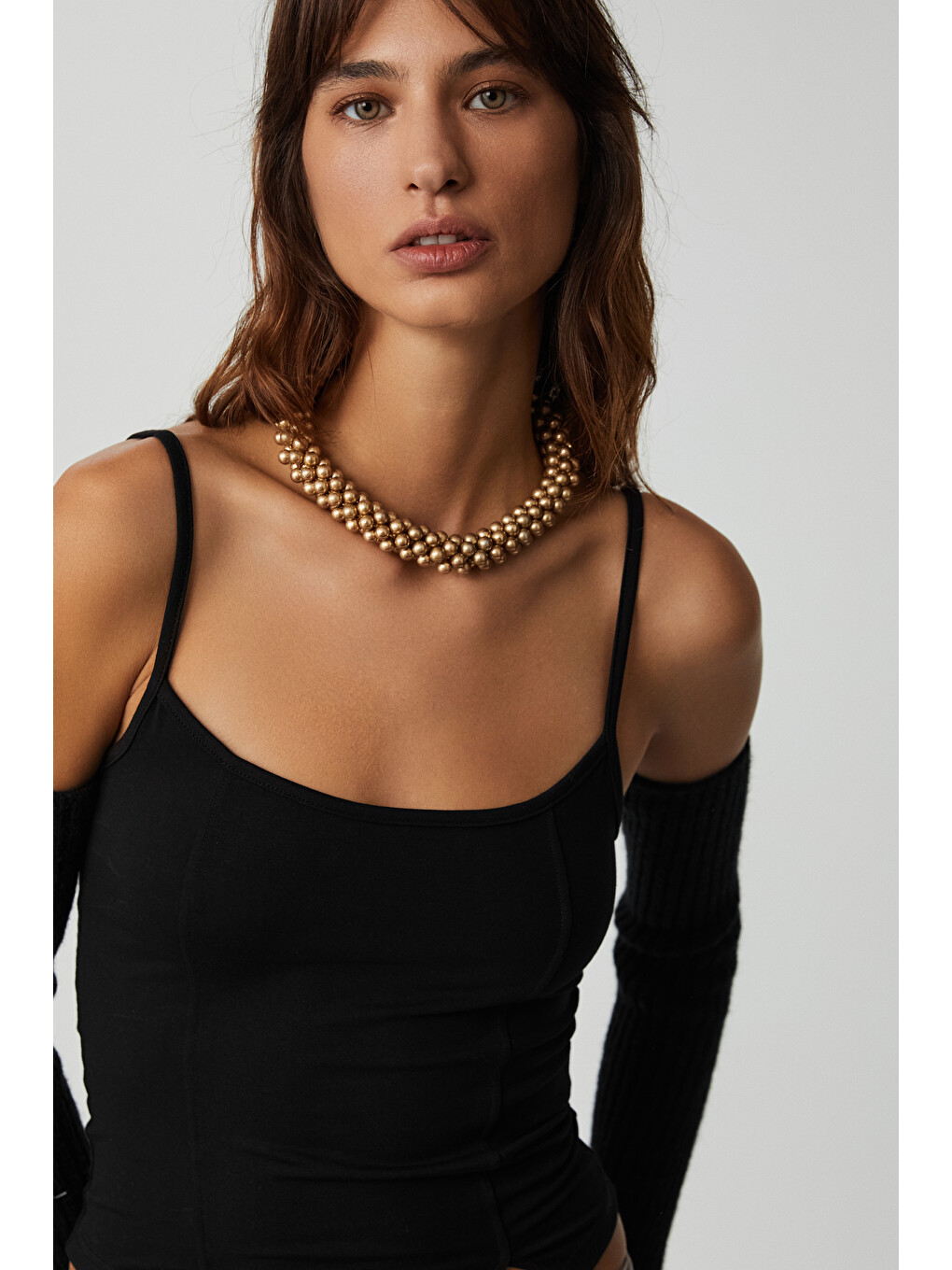 Mıkela Kadın Viskon Askılı Yırtmaçlı Vücüdu Saran Crop Siyah Bluz-3
