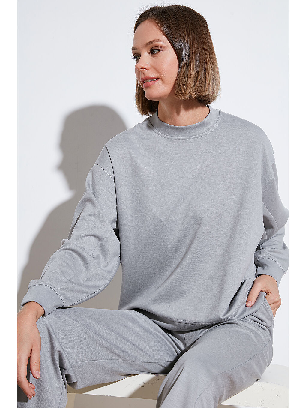 Lela Gri Streş Bisiklet Yaka Oversize Fit  Kumaş Kadın Sweat 5865879 - 1