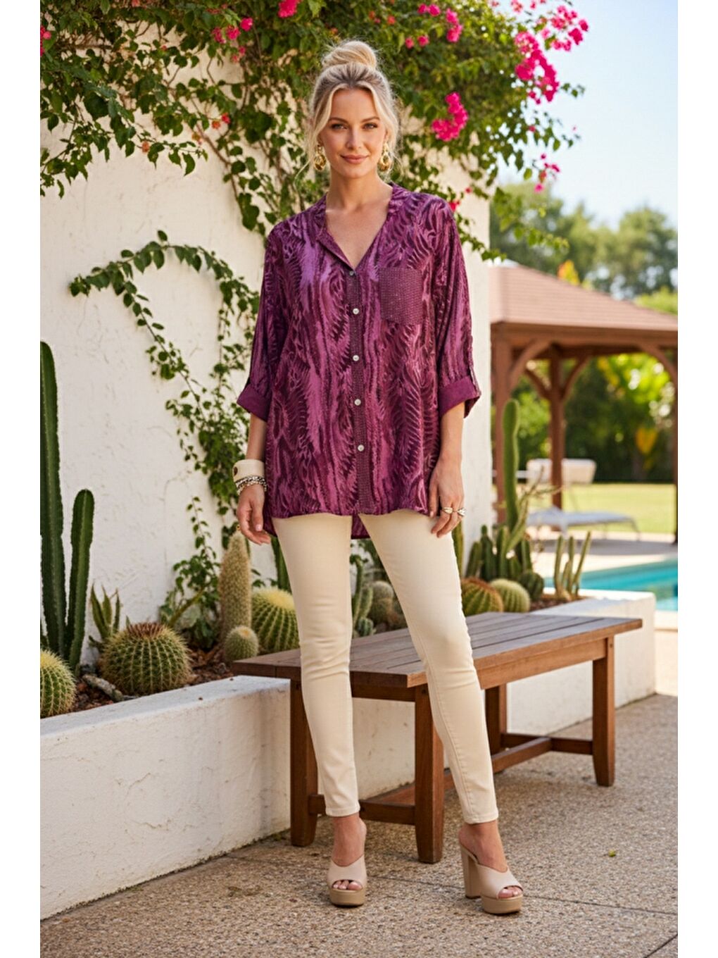 İtalyan Bordo Hakim Yaka Düğmeli 3/4 Kol Desenli Düğmeli Pullu Cepli Viskon Dokuma Bluz 72 65-4