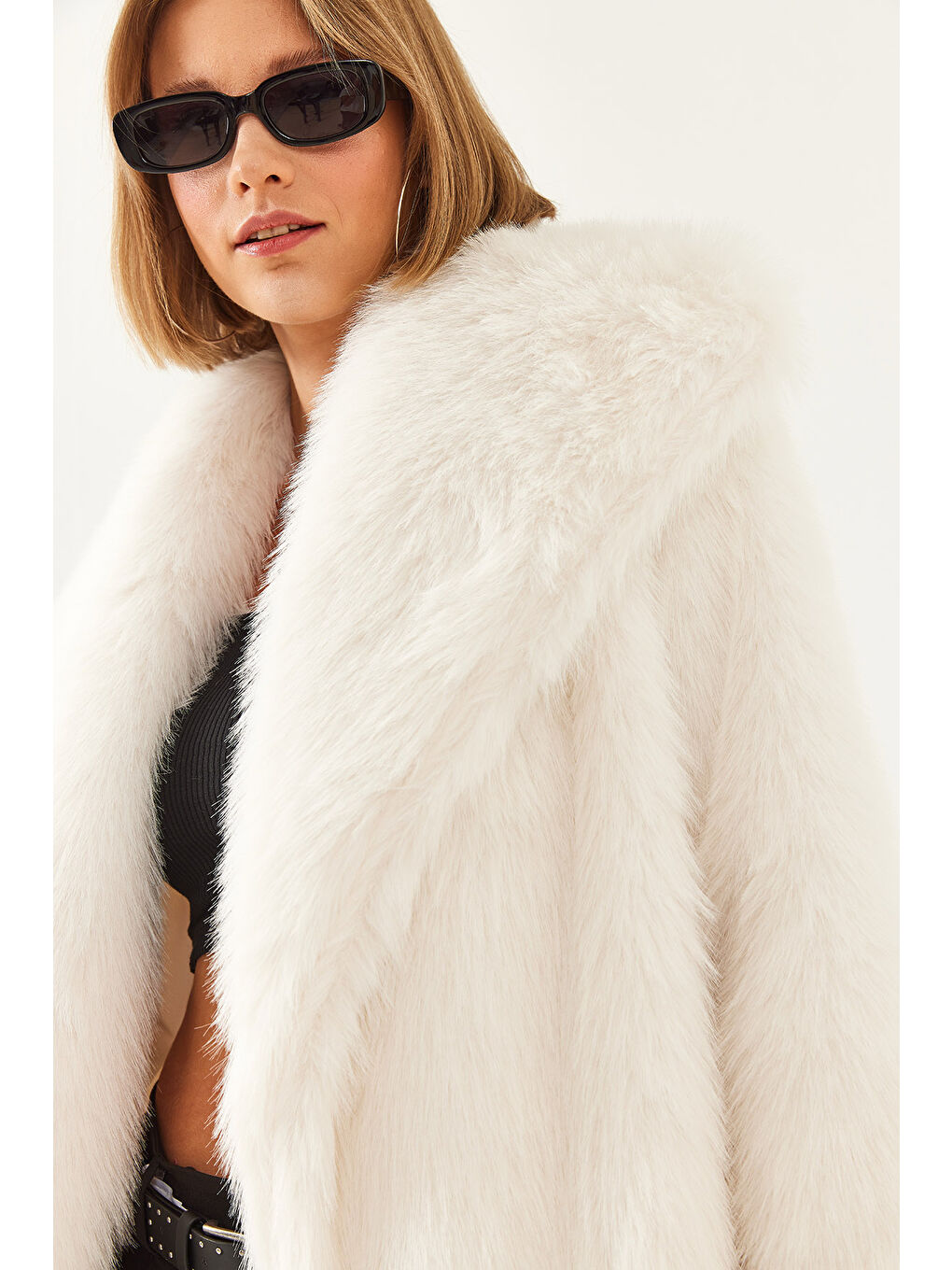 Beyaz Kadın Yakalı Astarlı Premium Kürk MBMS-3