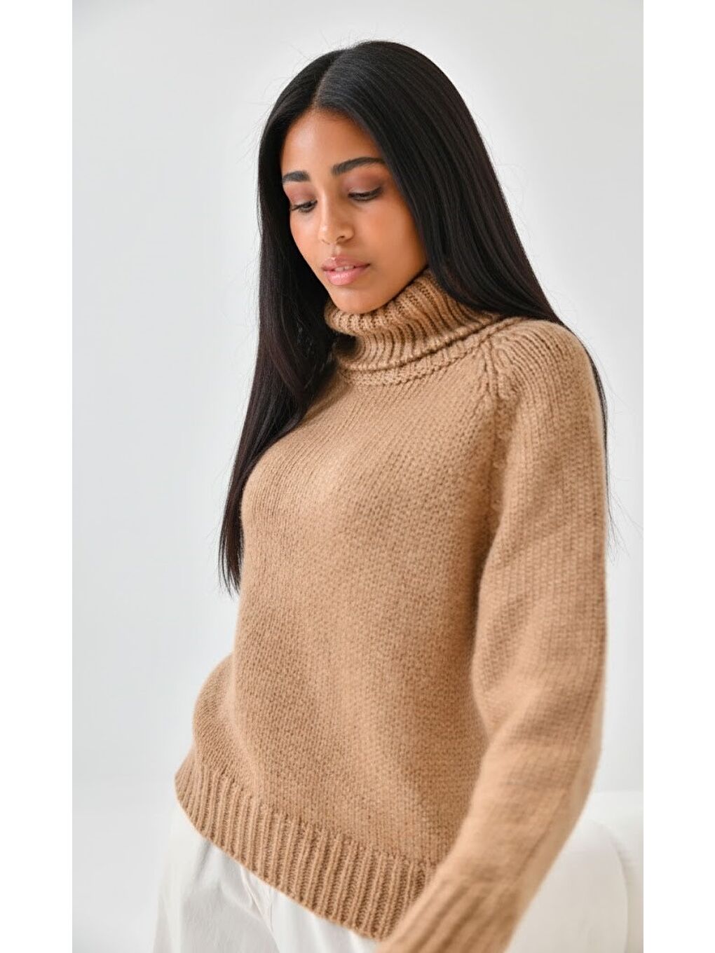 Kahverengi Kadın Balıkçı Yaka Kaşkorse Triko Kazak
