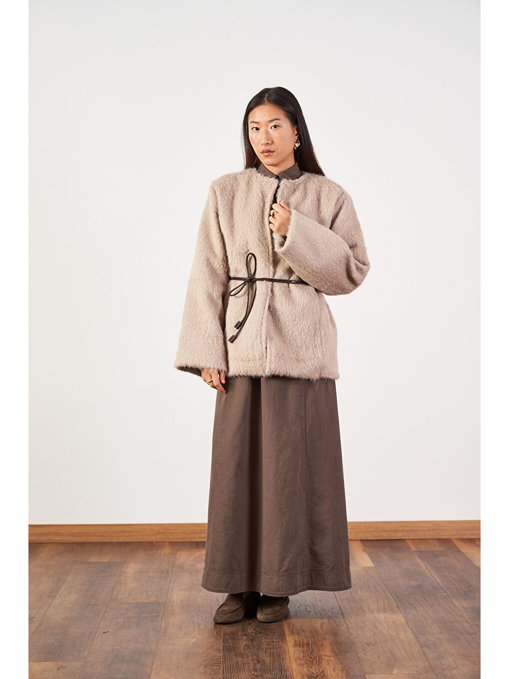 Kahverengi Oversize Kuşaklı Yaka Düğmeli Uzun Denim Elbise Kahve-1