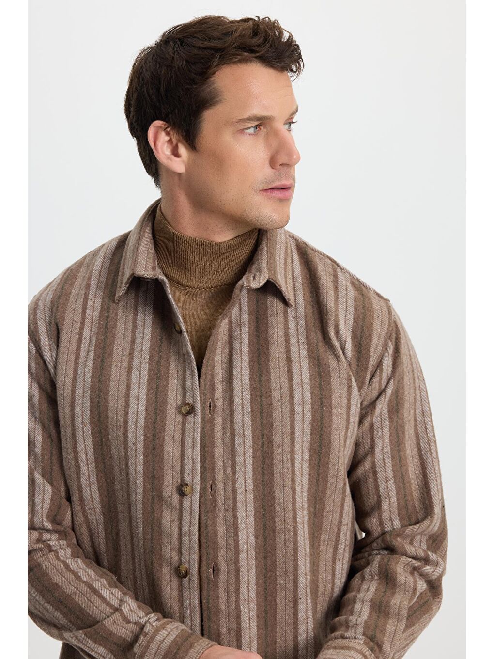 Kahverengi Erkek Relax Fit Rahat Kesim Spor Yaka Çizgili Oduncu Gömlek-1