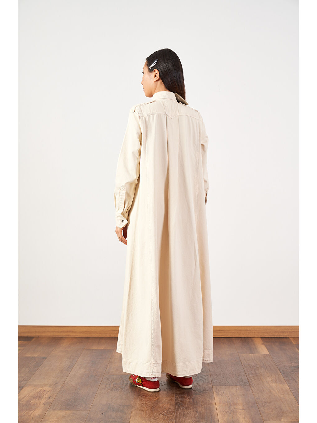 Oversize Kuşaklı Yaka Düğmeli Uzun Denim Elbise Ekru-6