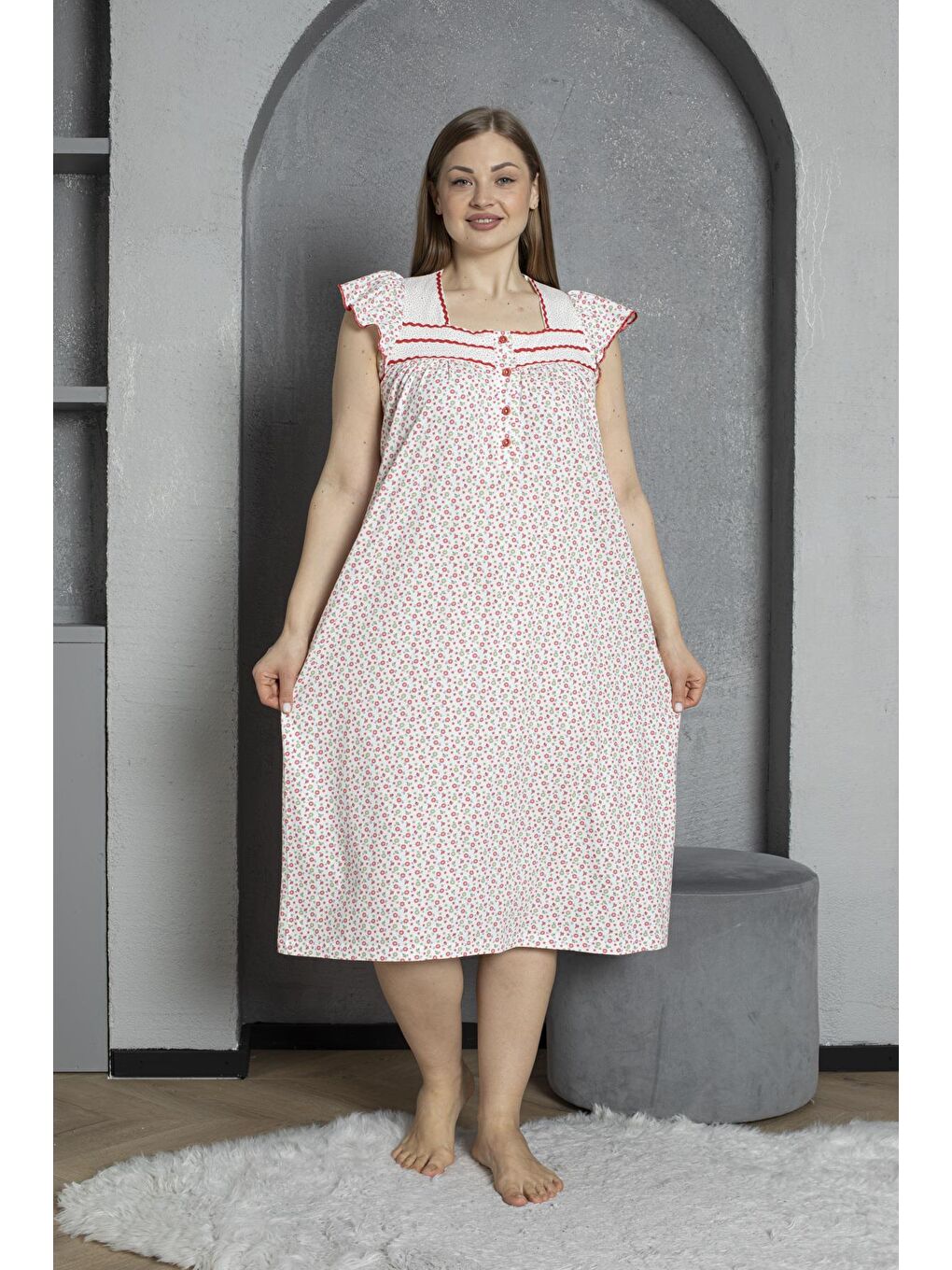 Kırmızı Düğmeli Yaka Kolsuz %100 Pamuklu Penye Büyük Beden Anne Geceliği 600