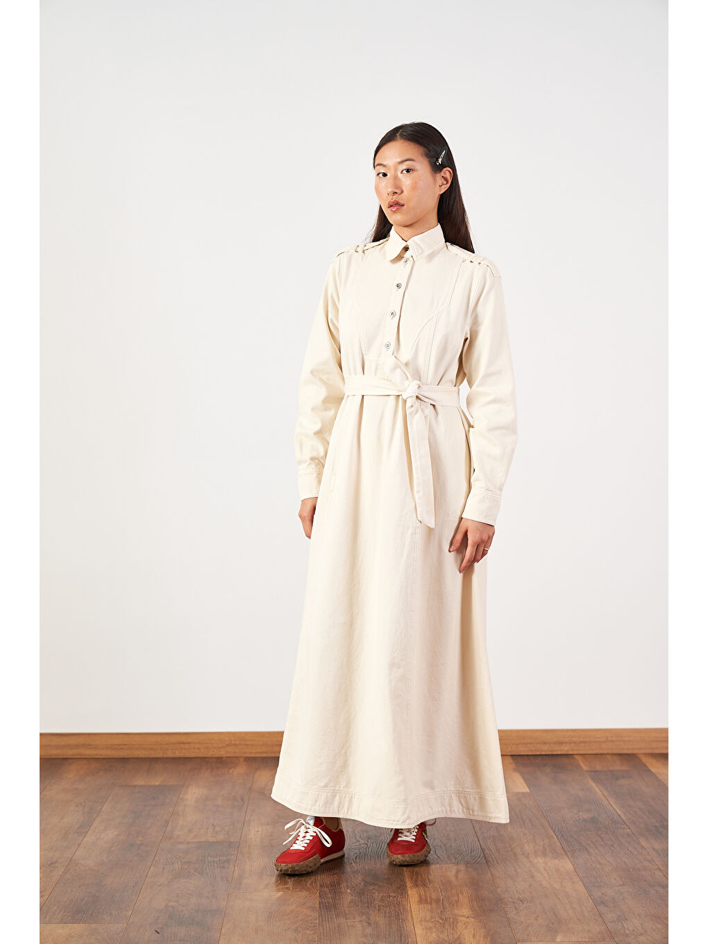 Oversize Kuşaklı Yaka Düğmeli Uzun Denim Elbise Ekru-8