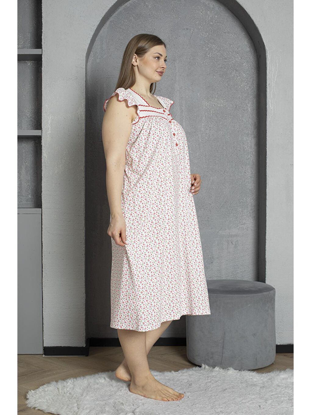 Kırmızı Düğmeli Yaka Kolsuz %100 Pamuklu Penye Büyük Beden Anne Geceliği 600-3