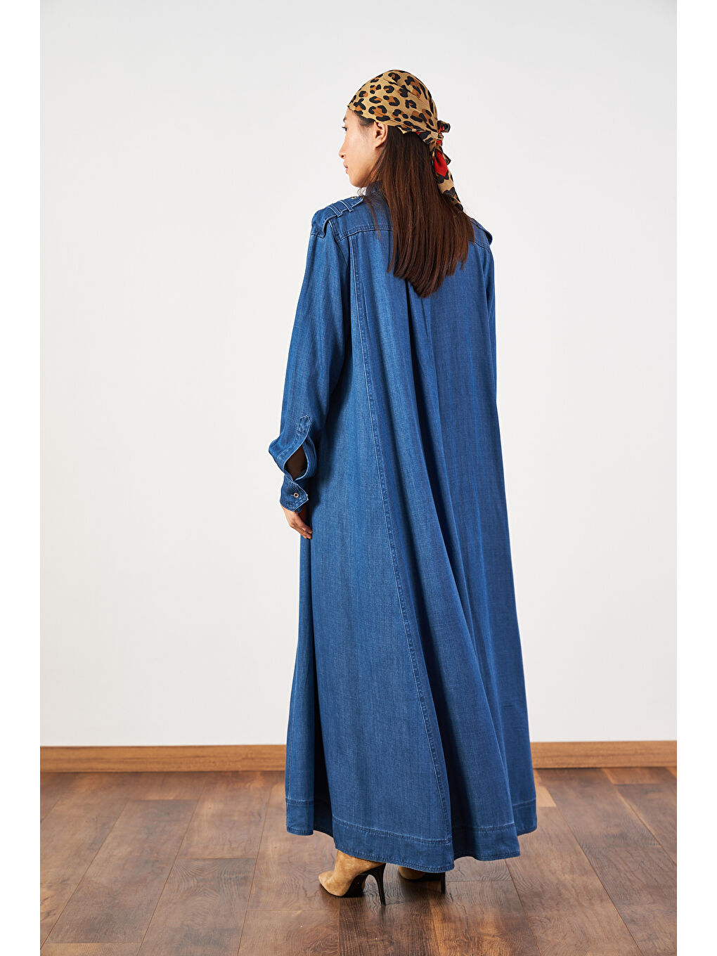 Oversize Kuşaklı Yaka Düğmeli Uzun Denim Elbise Koyu Mavi-5