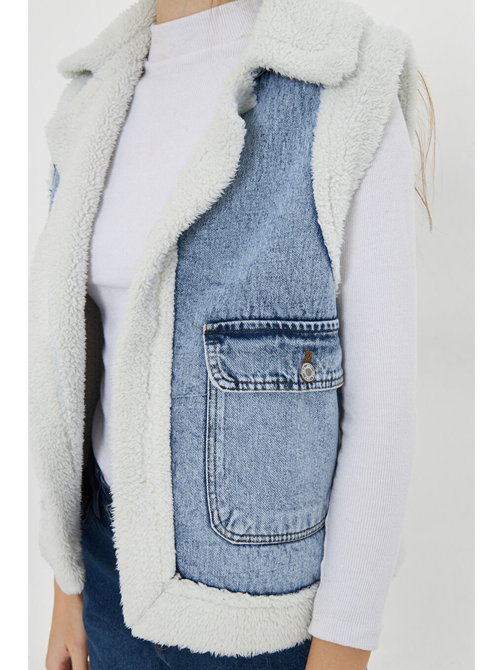 Comstar Beyaz Kadın Çift Cepli Pelüşlü Denim Yelek - 1