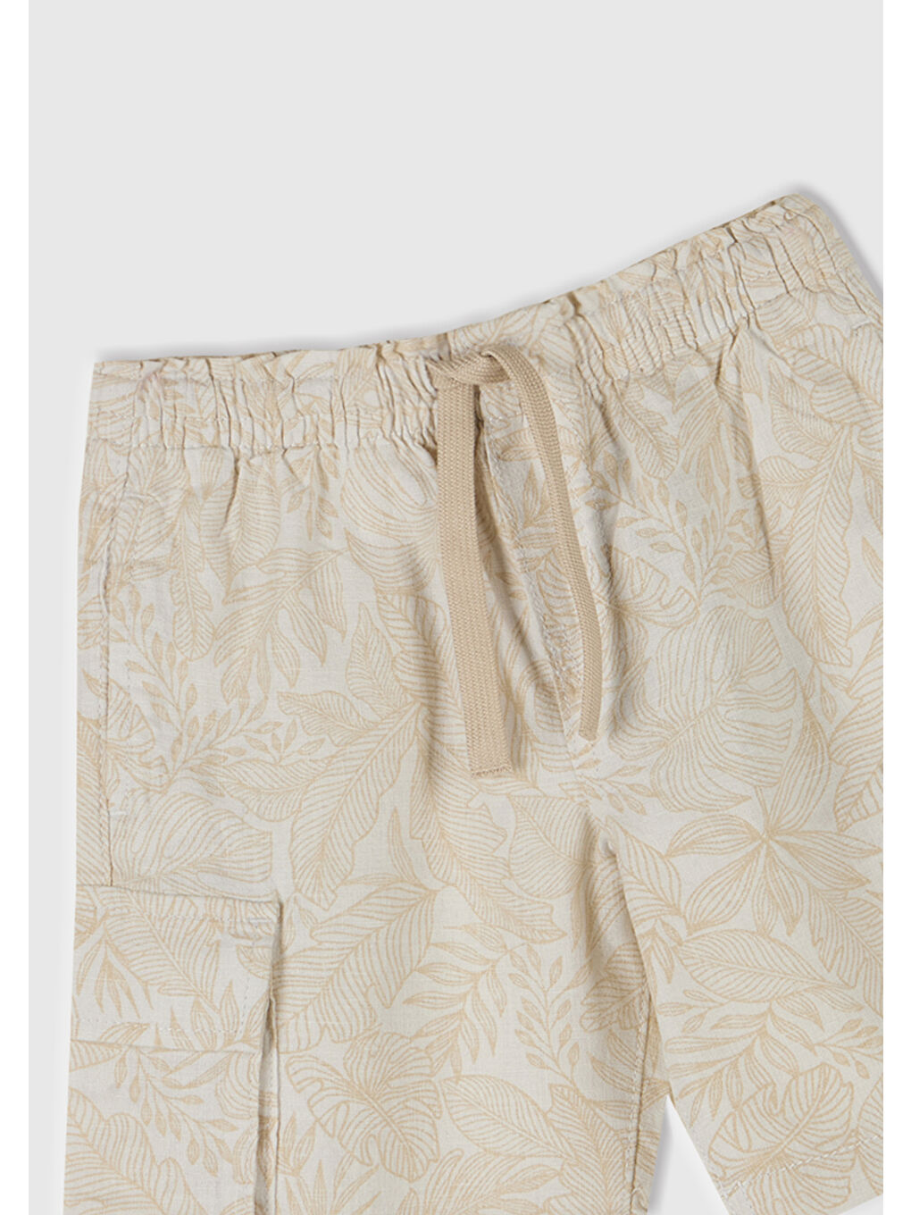 Erkek Çocuk Ekru Keten Karışımlı Tamamı Desenli Büzgü İpli Yanları Cepli Şort-1