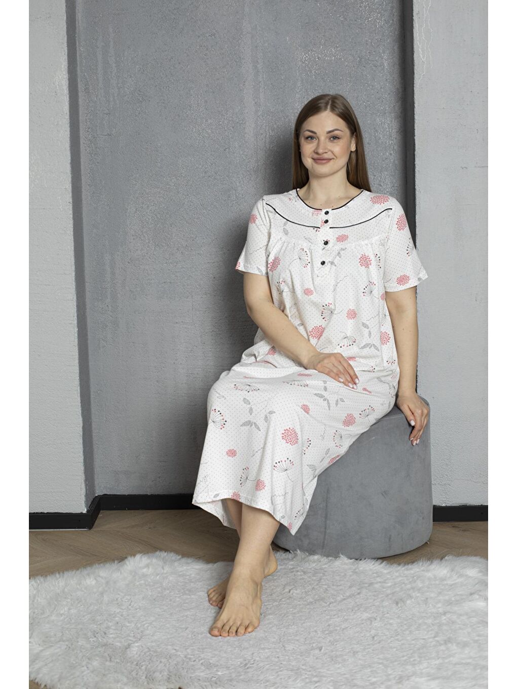 Kırmızı Düğmeli Yaka Kısa Kol %100 Pamuklu Penye Büyük Beden Anne Geceliği 1515-5