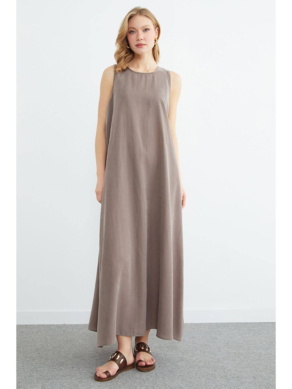 Bej Fermuarlı Salaş Maxi Boy Elbise-1