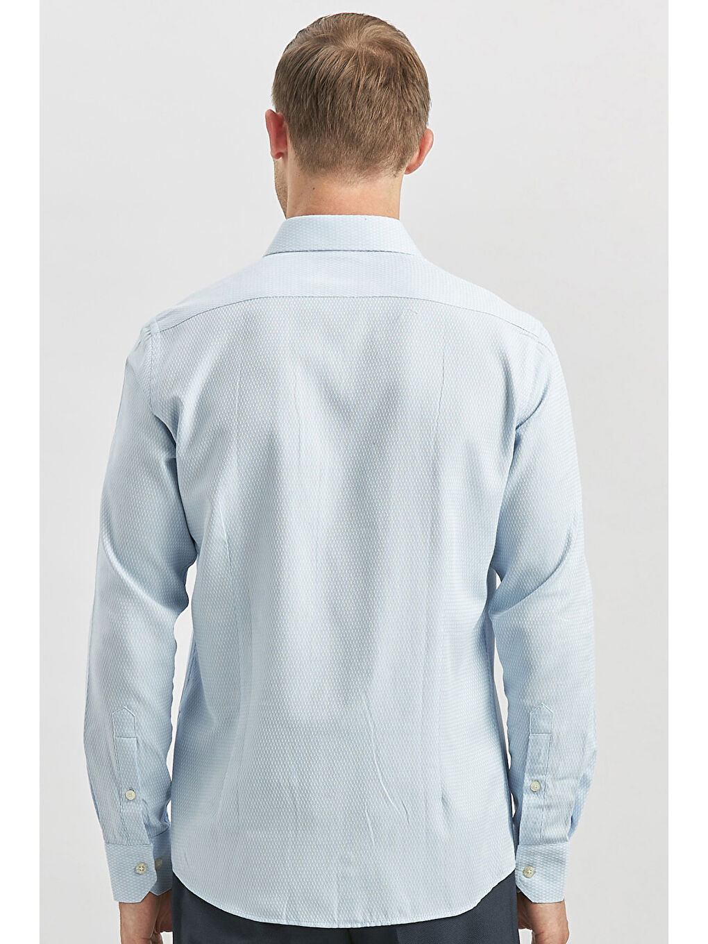 Koyu Mavi Uzun Kol Kendinden Desenli Armürlü 032 Sert Yaka Casual Slim Fit Gömlek 1004240249-5