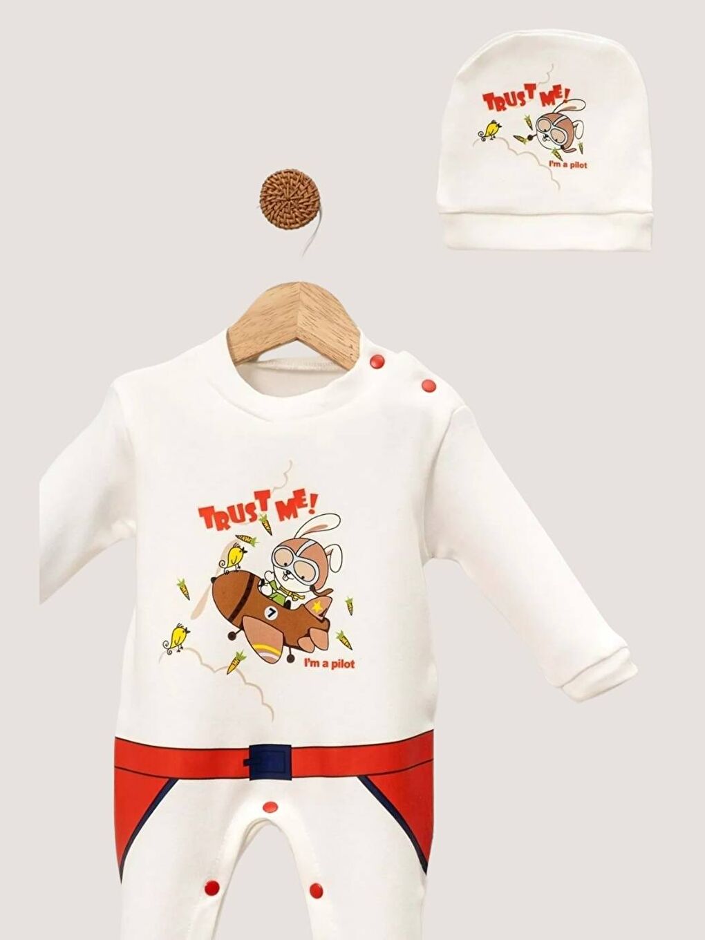 Kırmızı Bebek Tulum ve Şapka Takımı Baskılı Yumuşak Pamuklu Kumaş-2