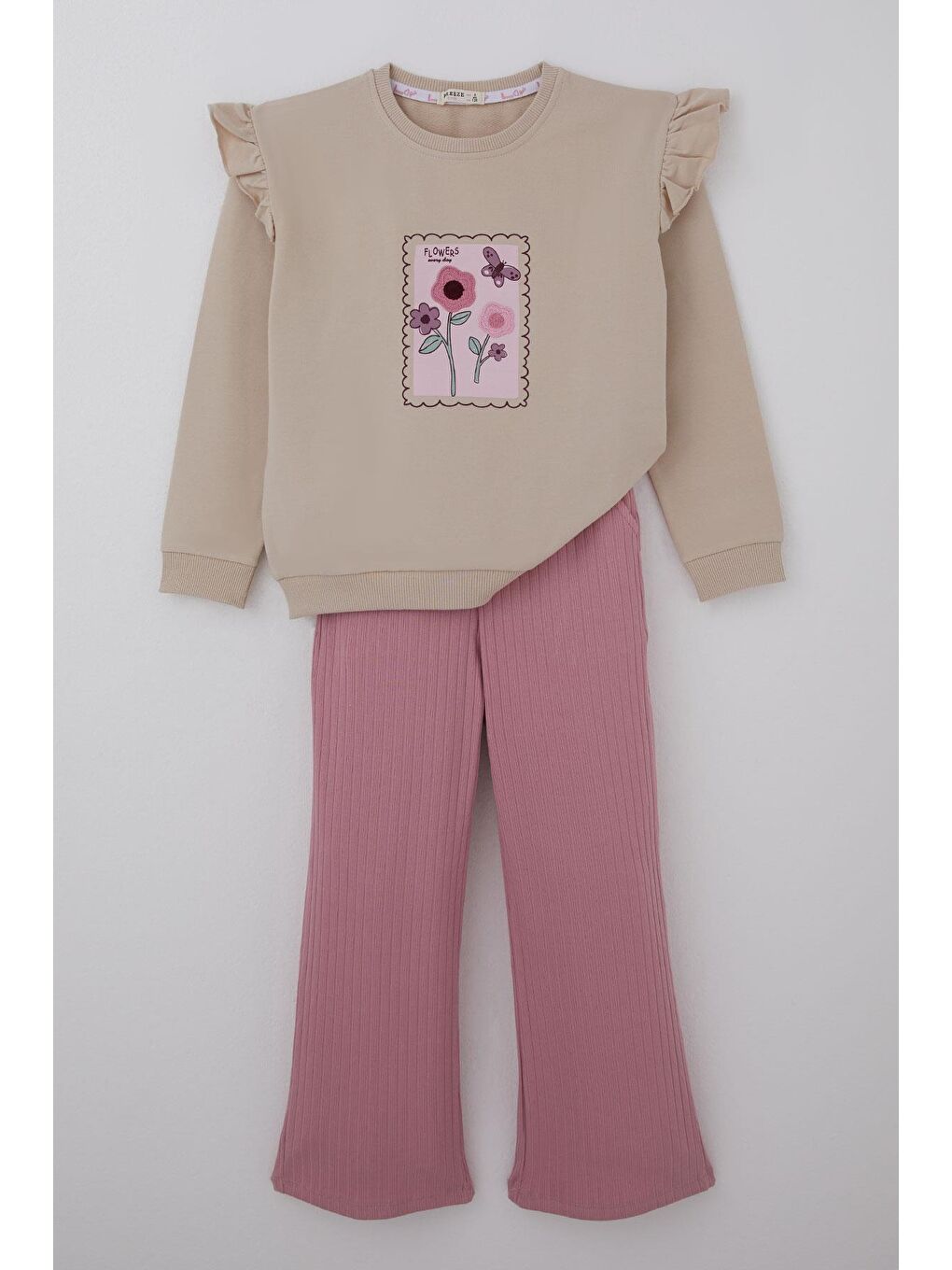 Kız Çocuk Eşofman Takımı Kelebek Dokunuşu Çiçek Bahçesi Bej (4-8 Yaş)