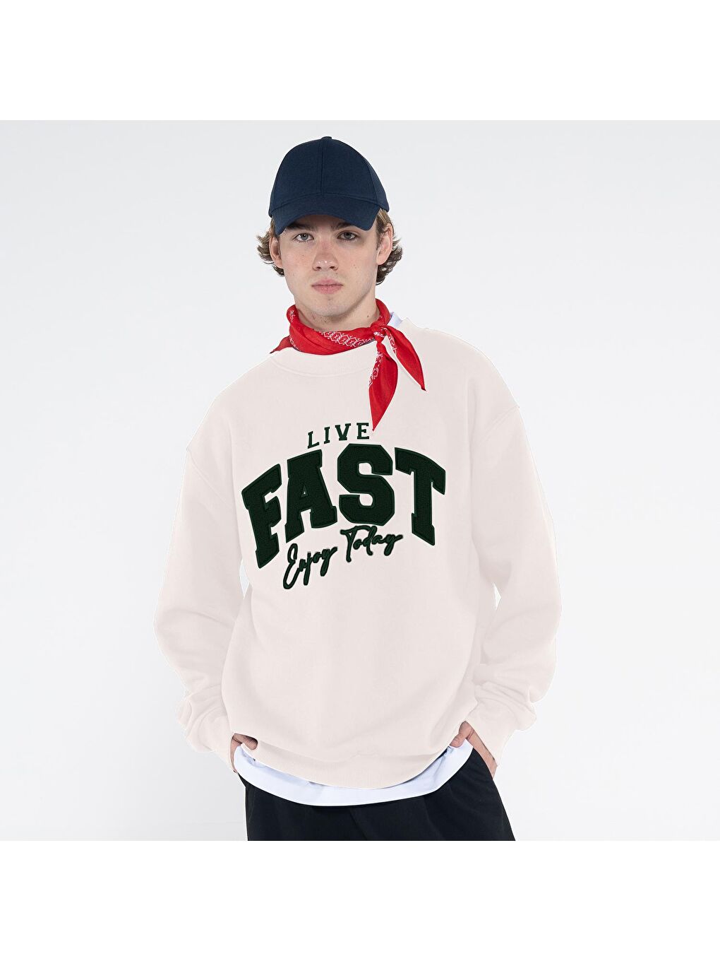 Friday Offset Kırık Beyaz Fast Erkek Kırık Beyaz Bisiklet Yaka Ekstra Oversize Sweatshirt - Şardonlu 3 İplik