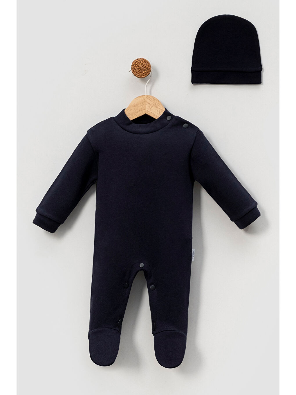 Lacivert Alttan Çıtçıtlı Şapkalı Bebek Tulum ,Konforlu ve Pratik Tasarım