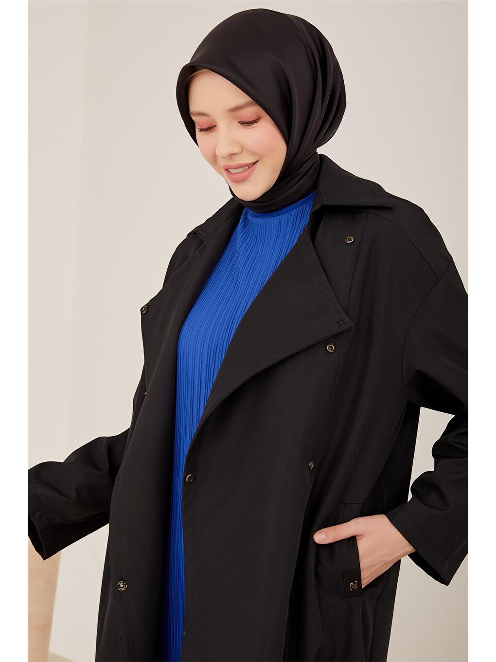 Siyah Çift Fletolu Çıtçıtlı Kap 23Y7009