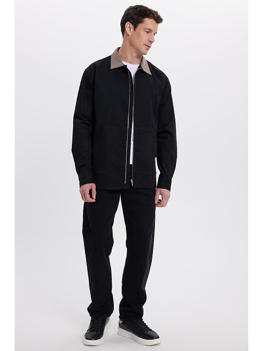 Erkek Relax Fit Rahat Kesim Gabardin Düz Fermuarlı Kanguru Cepli Kontrast Yaka Siyah Ceket Mont-4