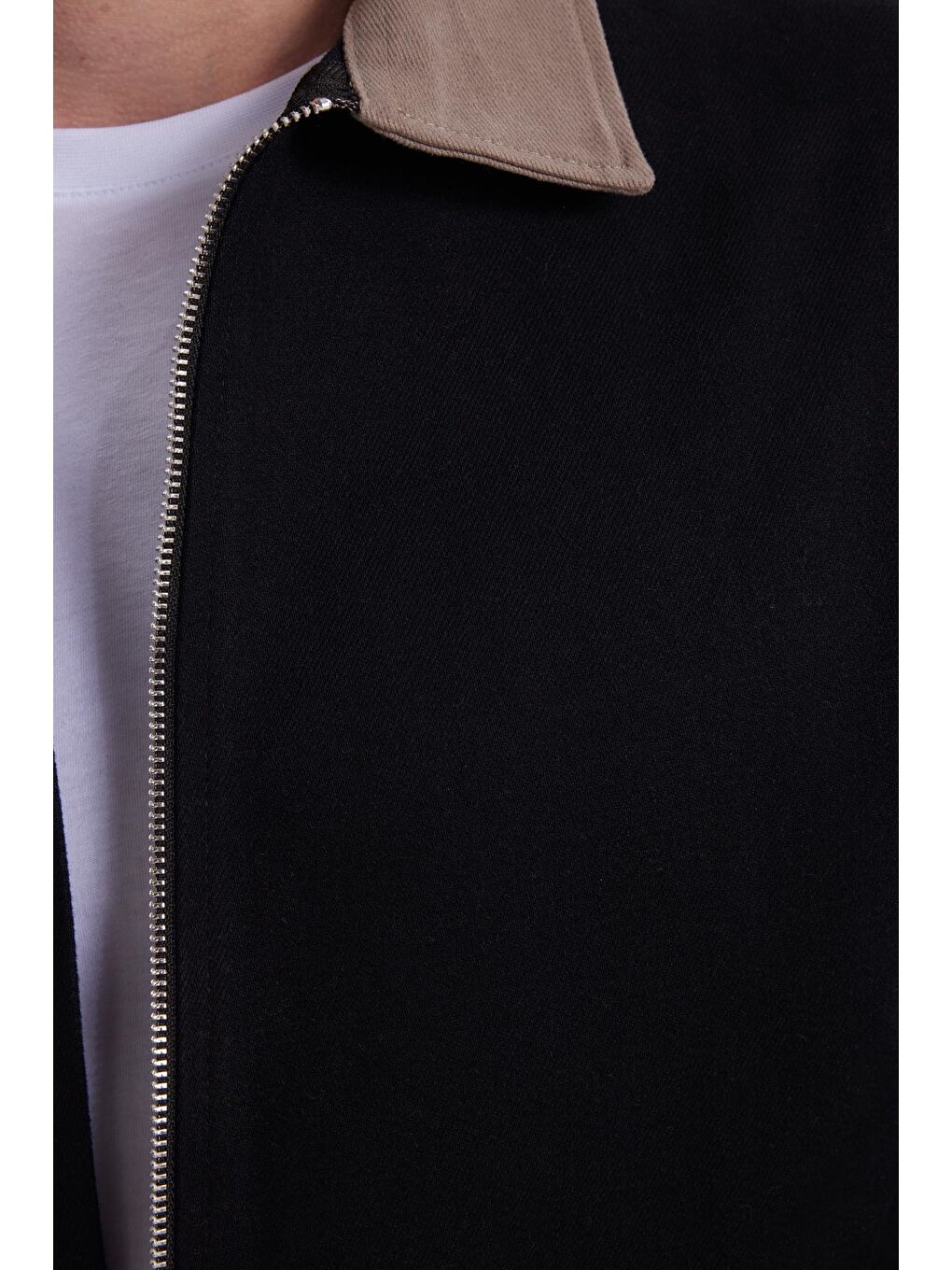 Erkek Relax Fit Rahat Kesim Gabardin Düz Fermuarlı Kanguru Cepli Kontrast Yaka Siyah Ceket Mont-6