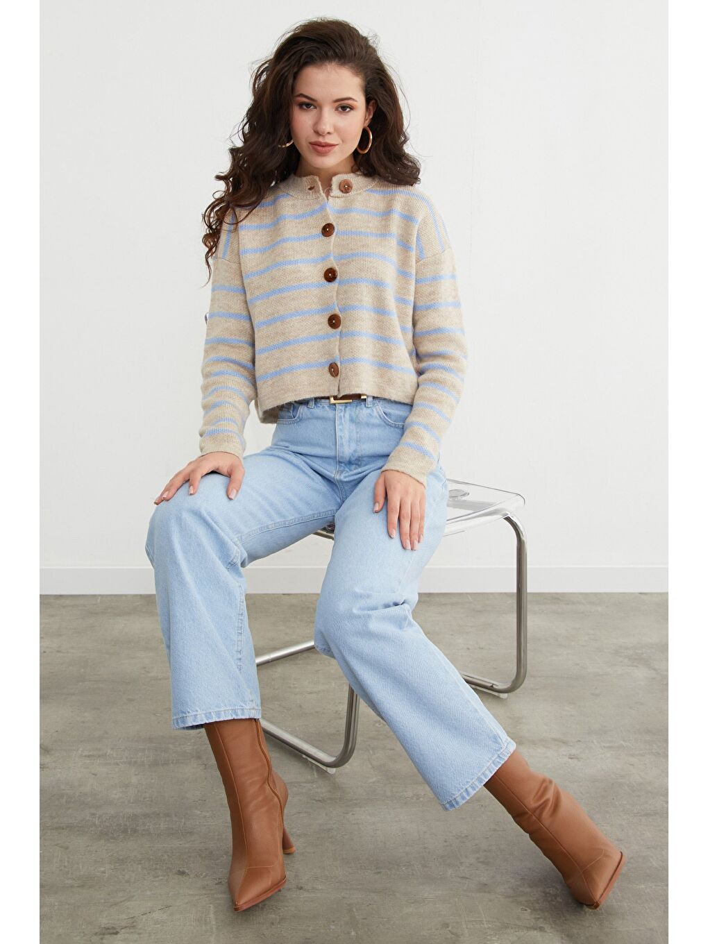 Mavi Çizgili Düğmeli Triko Hırka