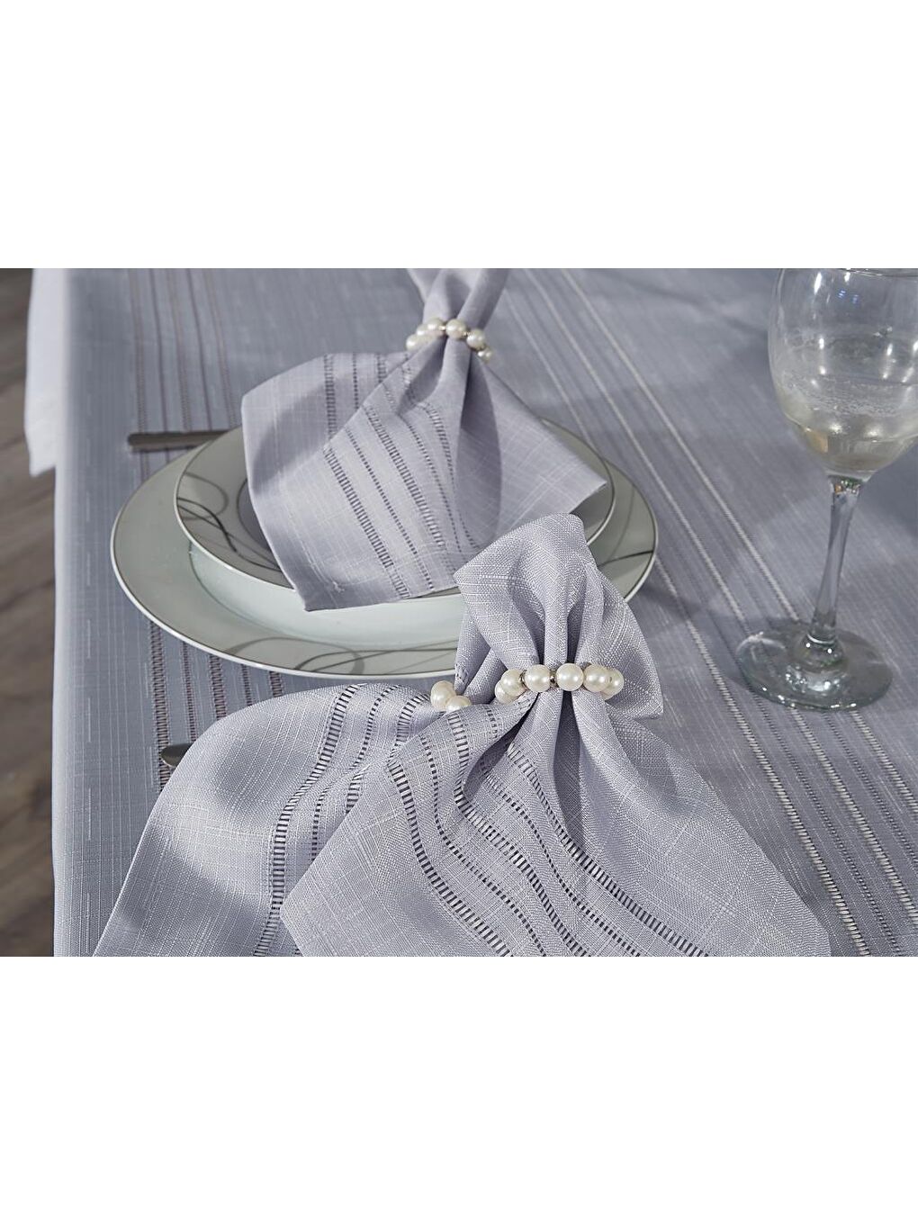 Karışık Corvver 26 Parça Dertsiz Masa Örtüsü Takımı Gri-3