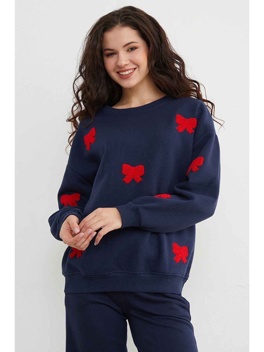 Lacivert 3 İplik Fiyonk Nakışlı Oversize Sweatshirt-3