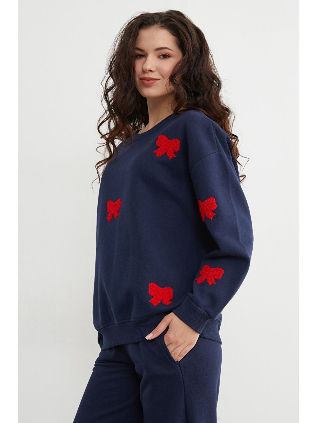 Lacivert 3 İplik Fiyonk Nakışlı Oversize Sweatshirt-4