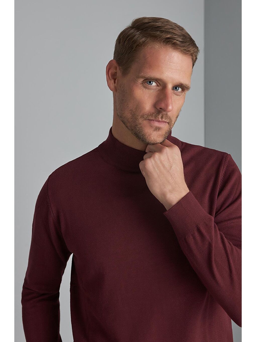 Bordo Dar Kalıp Yarım Balıkçı Düz Uzun Kollu Triko-1