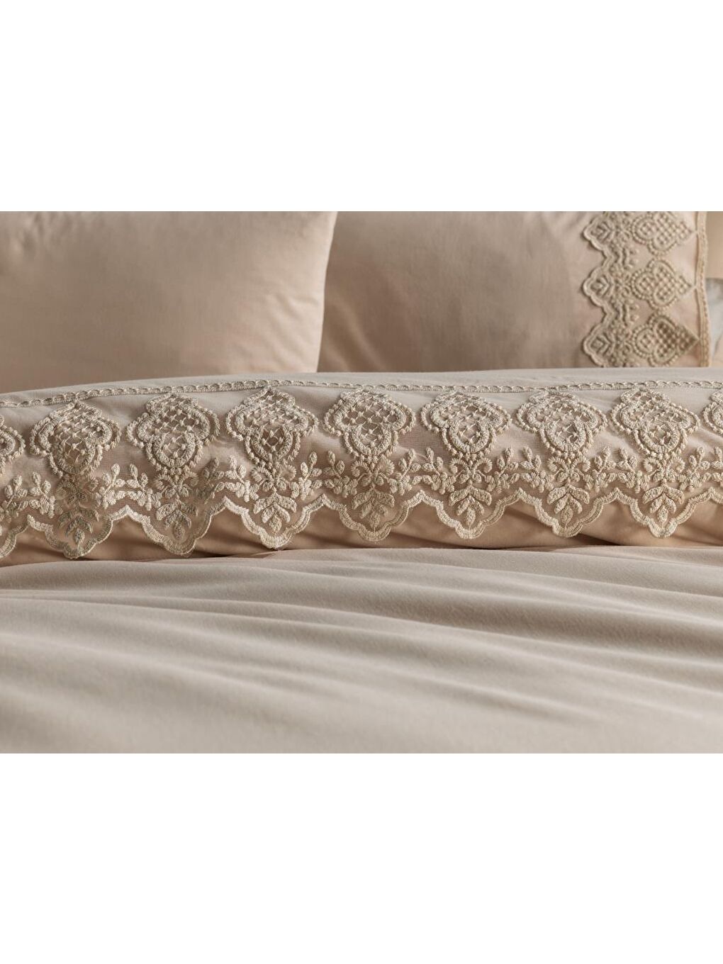 Karışık Fransız Dantelli Hüsna Çeyizlik Nevresim Takımı Cappucino-2