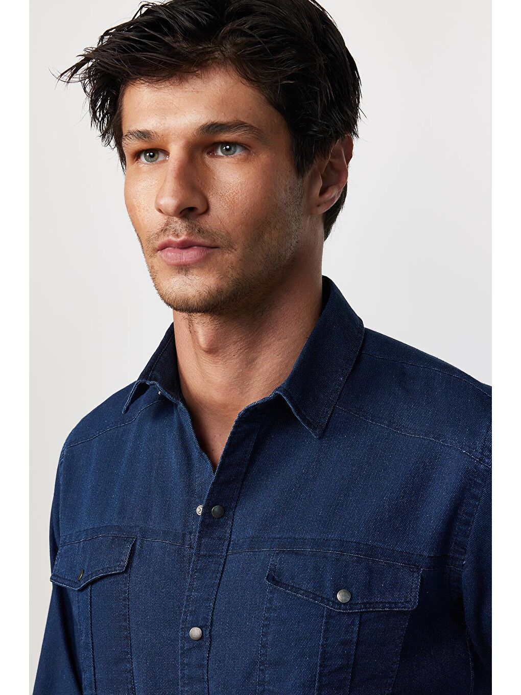 Slım Fit Uzun Kollu Yıkamalı Denım Düz Çift Cep Lacivert Gömlek-1