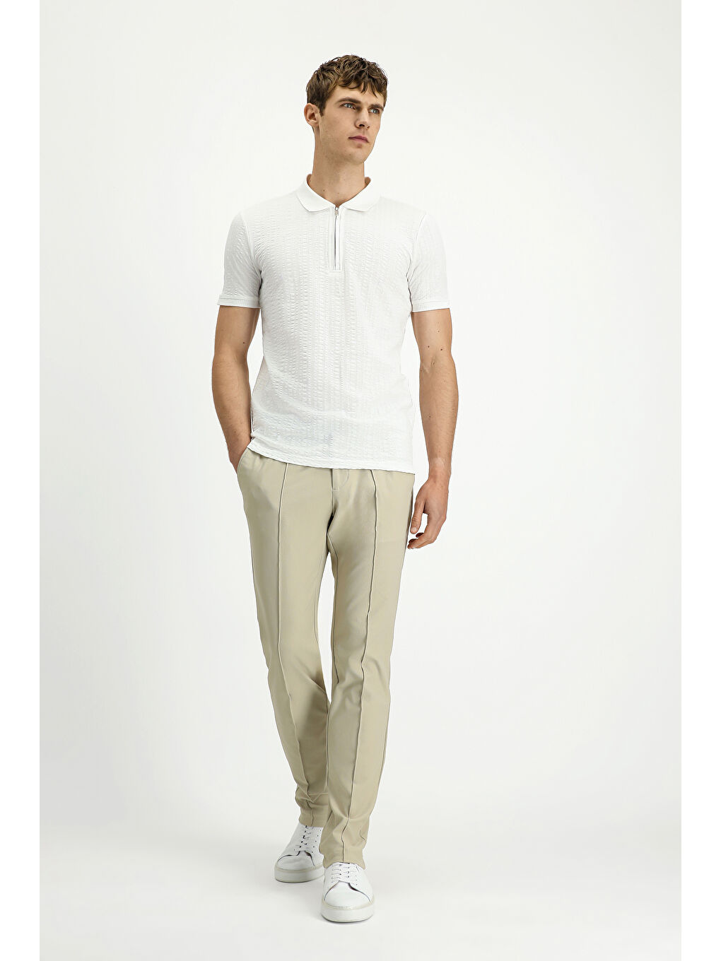 Beyaz Slim Fit Dar Kesim Pamuk Desenli Fermuarlı Polo Yaka Tişört-1