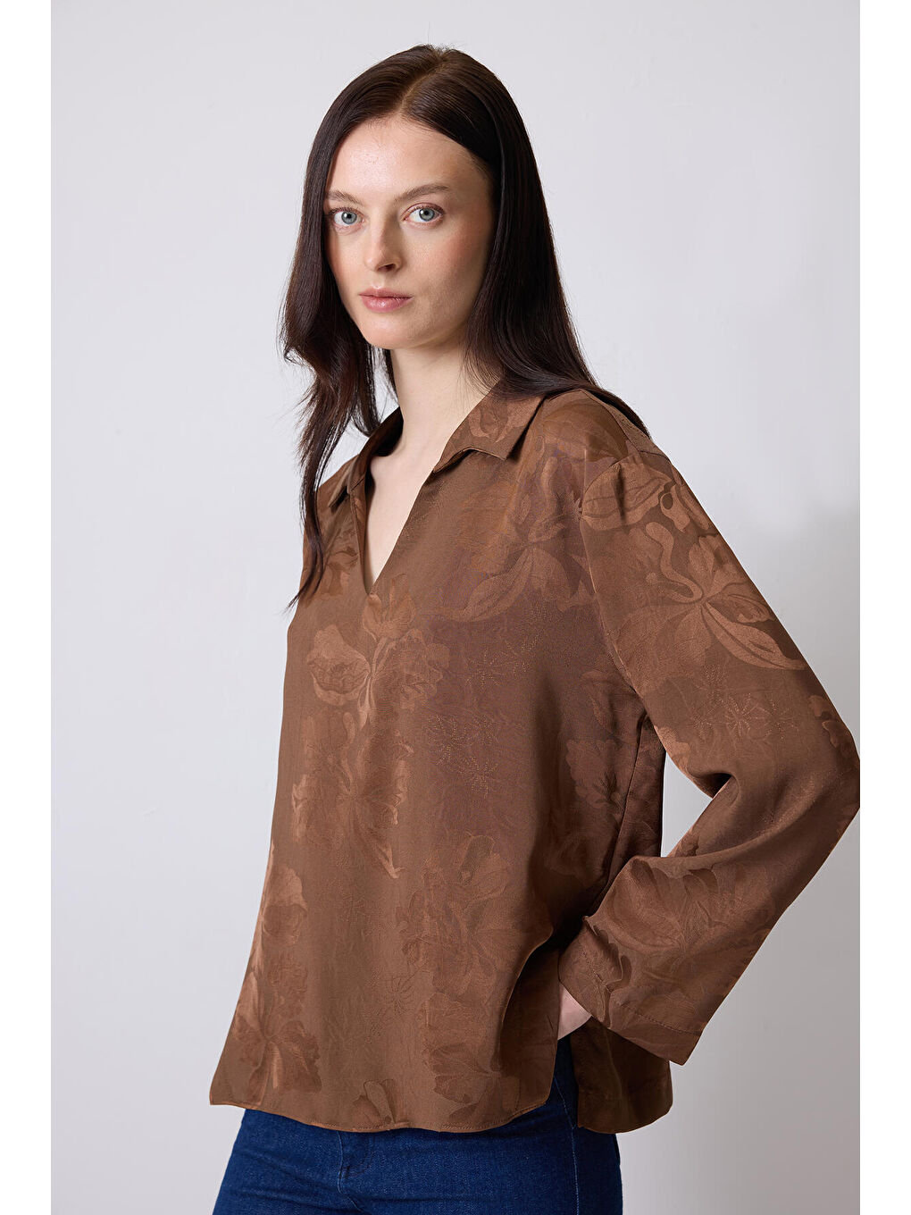 Kahverengi Jakarlı Saten Bluz-1