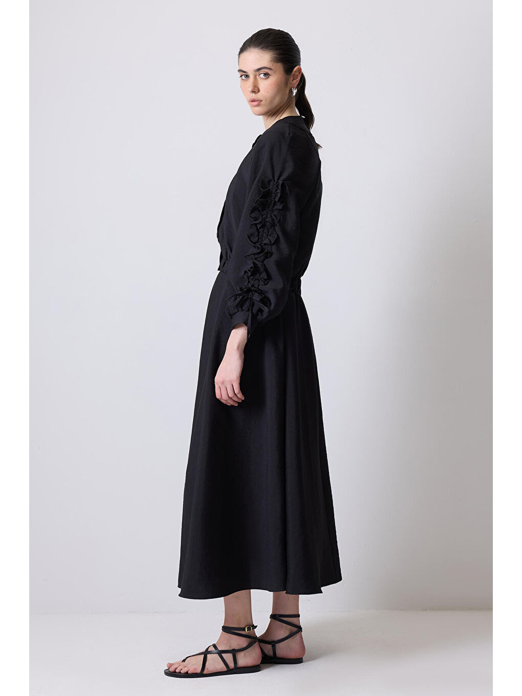 Siyah Kolları Büzgülü Ceket Elbise Takım-2