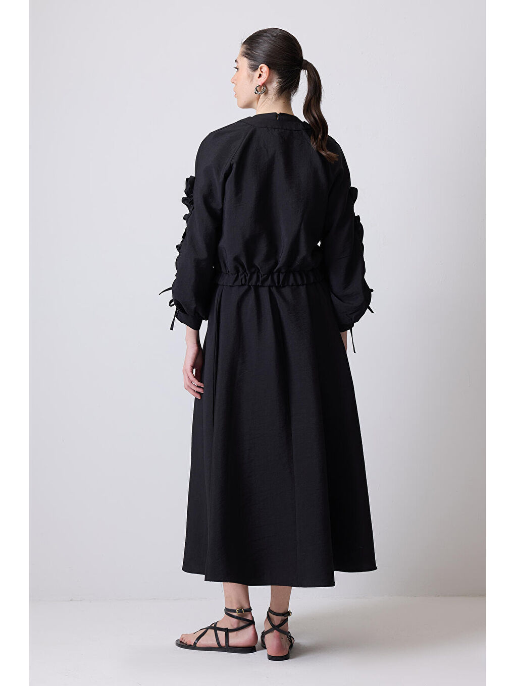 Siyah Kolları Büzgülü Ceket Elbise Takım-3