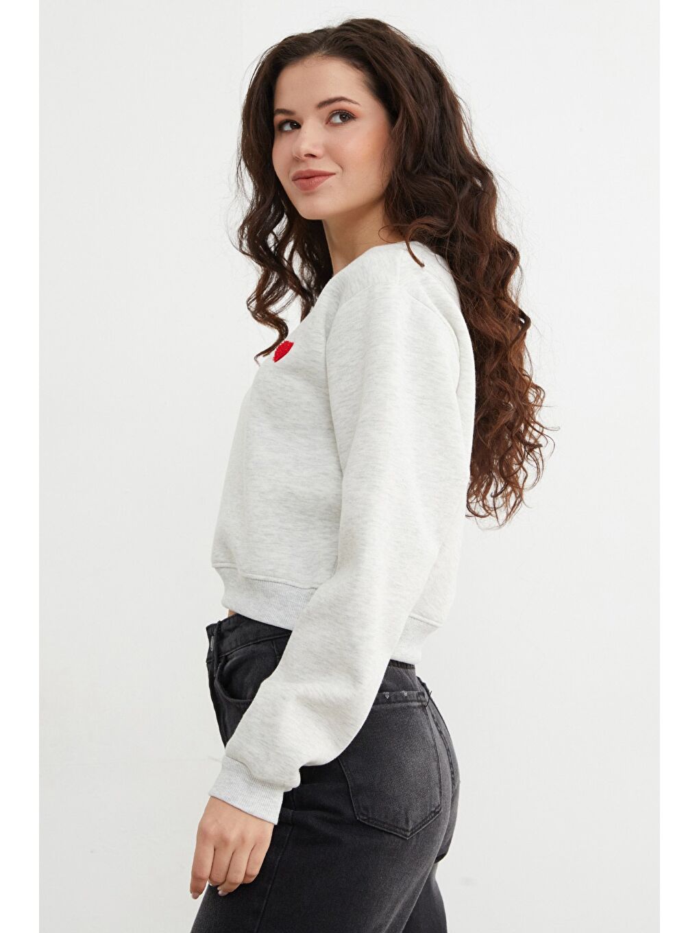 Gri 3 İplik Kalp Nakışlı Crop Sweatshirt-1