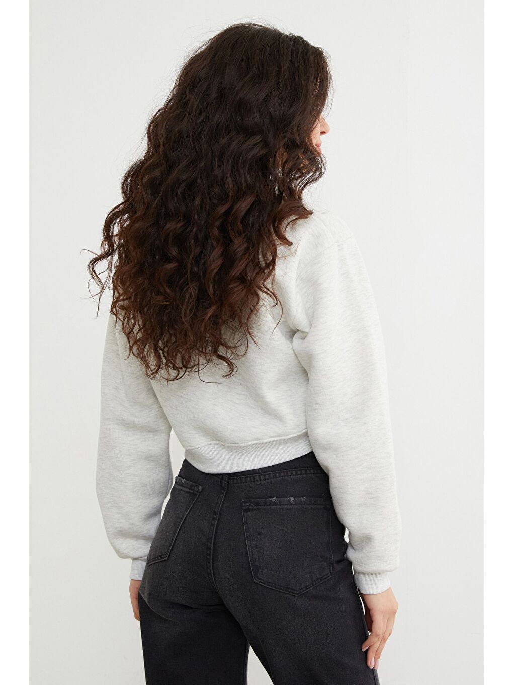 Gri 3 İplik Kalp Nakışlı Crop Sweatshirt-2