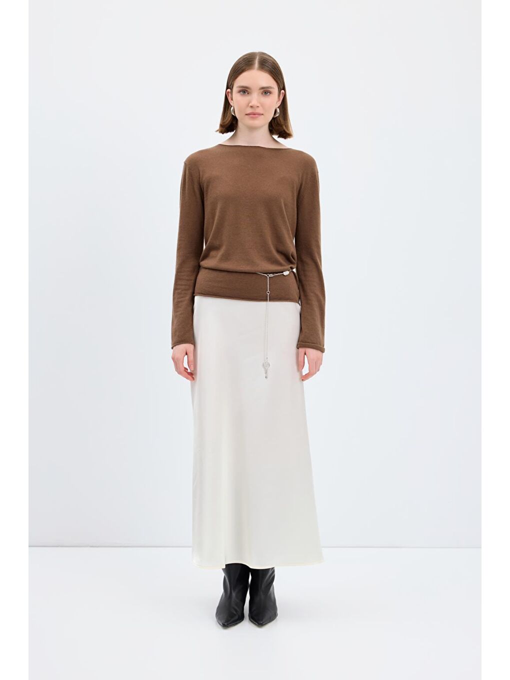Uzun Kalem Saten Etek Ekru