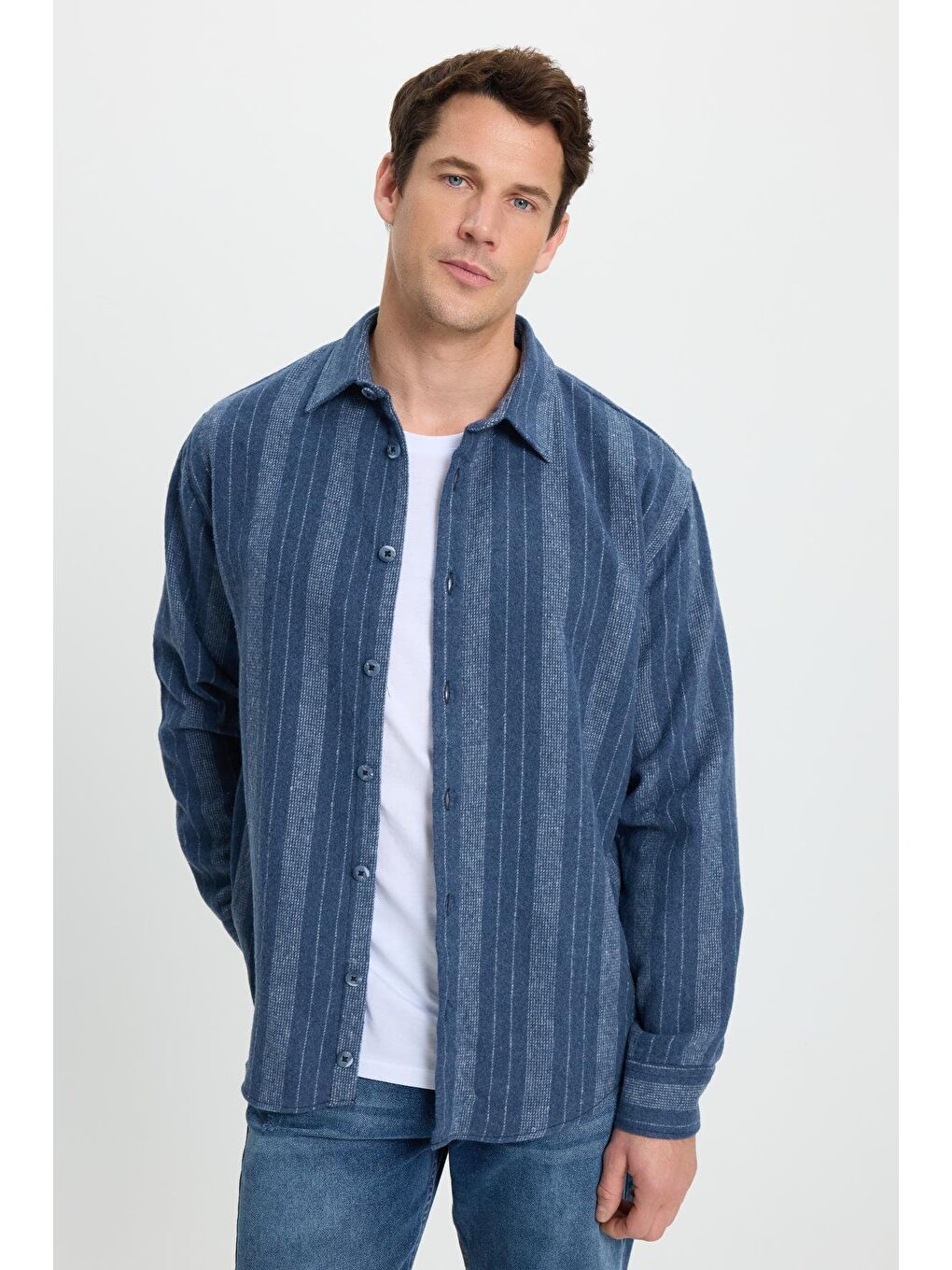 Lacivert Erkek Relax Fit Rahat Kesim Spor Yaka Çizgili Oduncu Gömlek