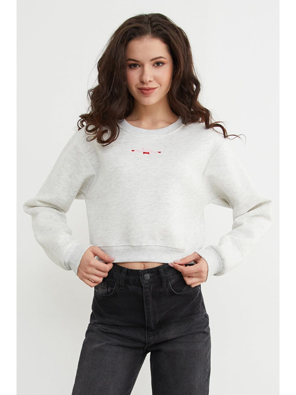 Gri 3 İplik Ayıcık Nakışlı Crop Sweatshirt-2