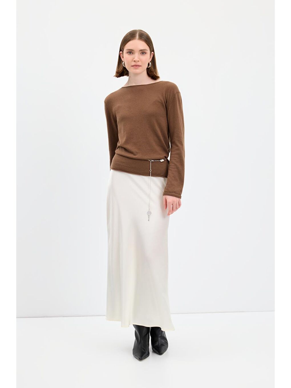 Uzun Kalem Saten Etek Ekru-2