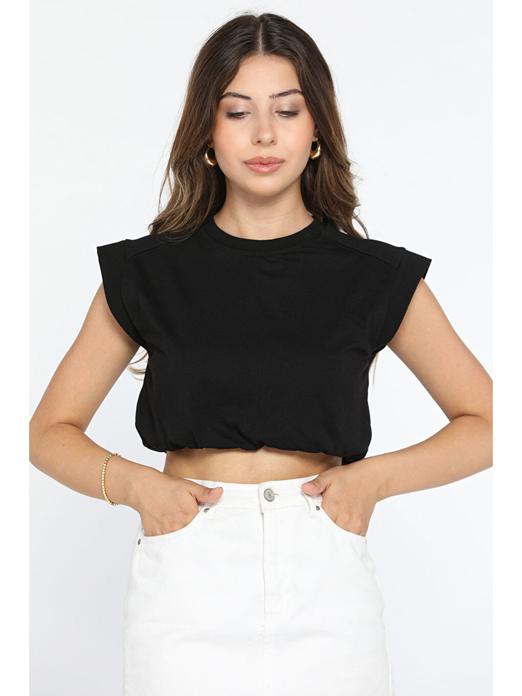 GÜLSELİ Siyah Bisiklet Yaka Bel Lastikli Kadın Basic Crop Top Tişört - 1