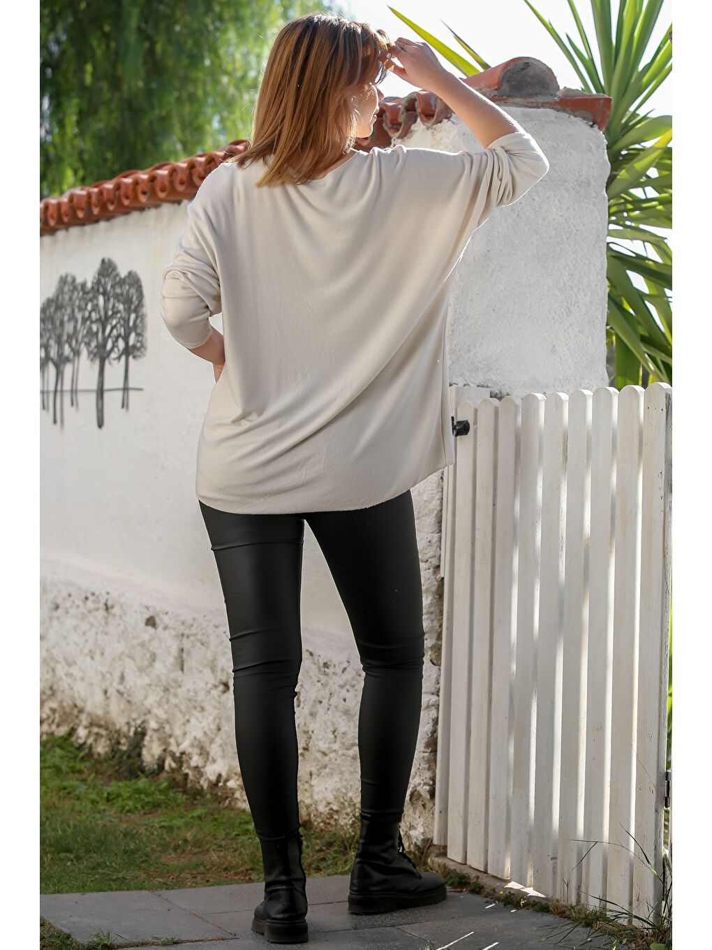 Ekru İtalyan Krem Havuz Yaka Uzun Kol Yıldız Aplikeli Casual Yumoş Triko Bluz 72 65-7