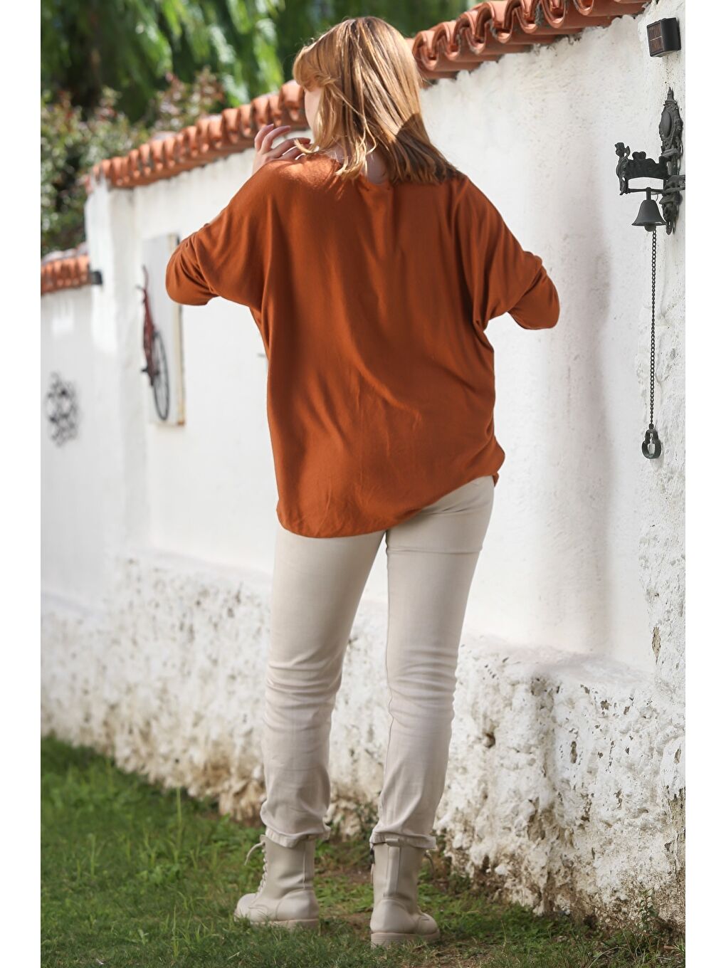 Kahverengi İtalyan Tarçın Rengi Havuz Yaka Uzun Kol Yıldız Aplikeli Casual Yumoş Triko Bluz 72 65-7