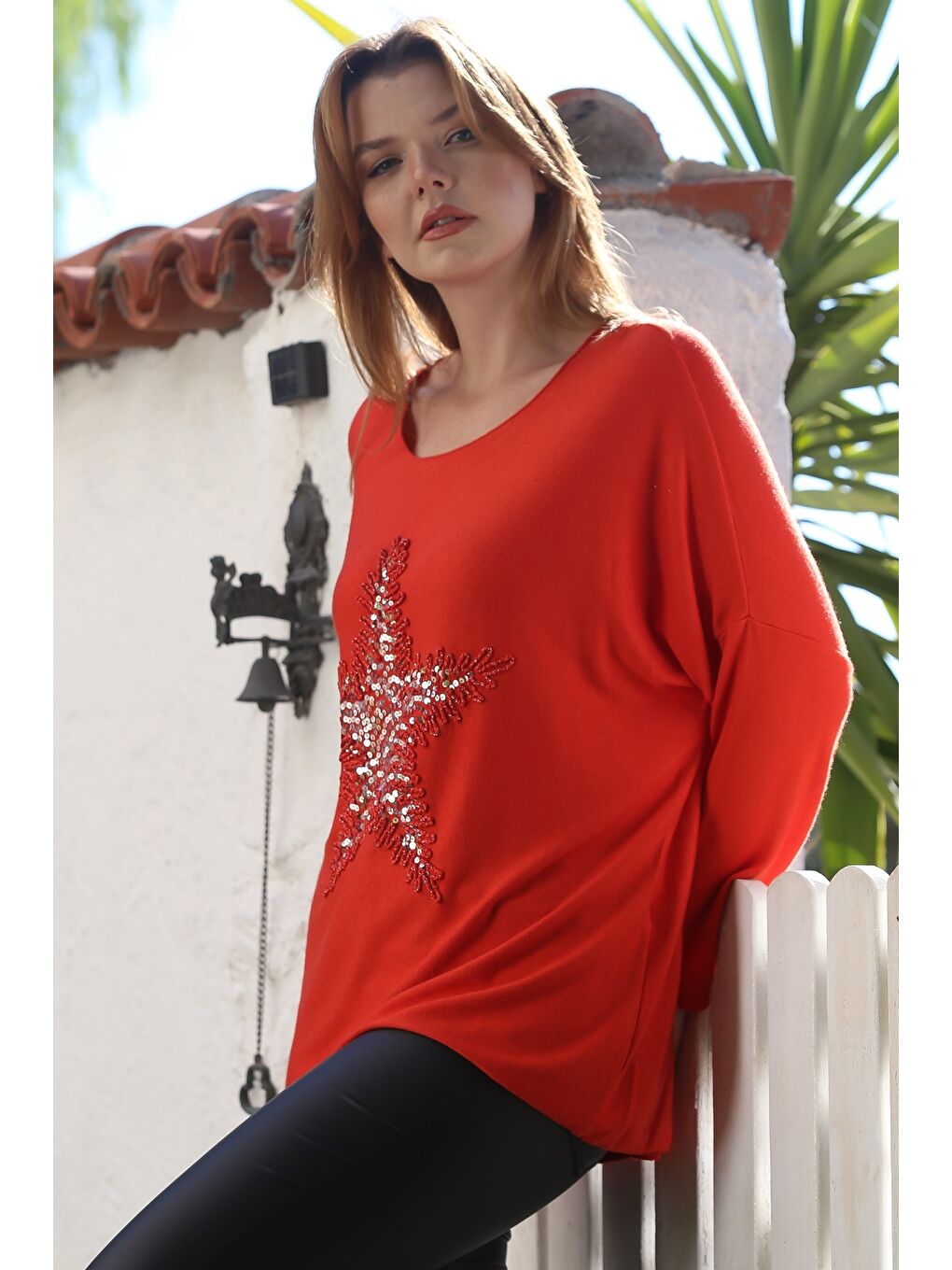 Kırmızı İtalyan Narçiçeği Havuz Yaka Uzun Kol Yıldız Aplikeli Casual Yumoş Triko Bluz 72 65-2
