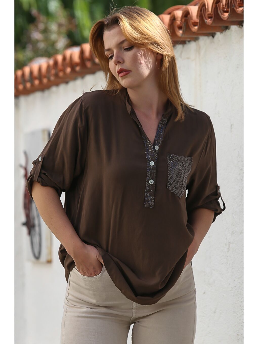 İtalyan Kahverengi Hakim Yaka Düğmeli Uzun Kollu Pullu Cepli Casual Dokuma Bluz 72 65-2