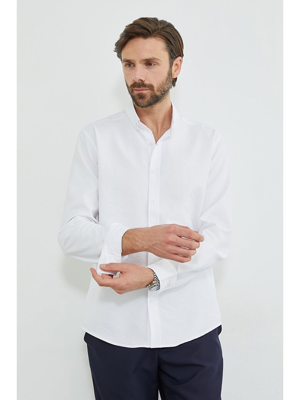 Beyaz Düğmeli Uzun Kollu Regular Fit Gömlek-1