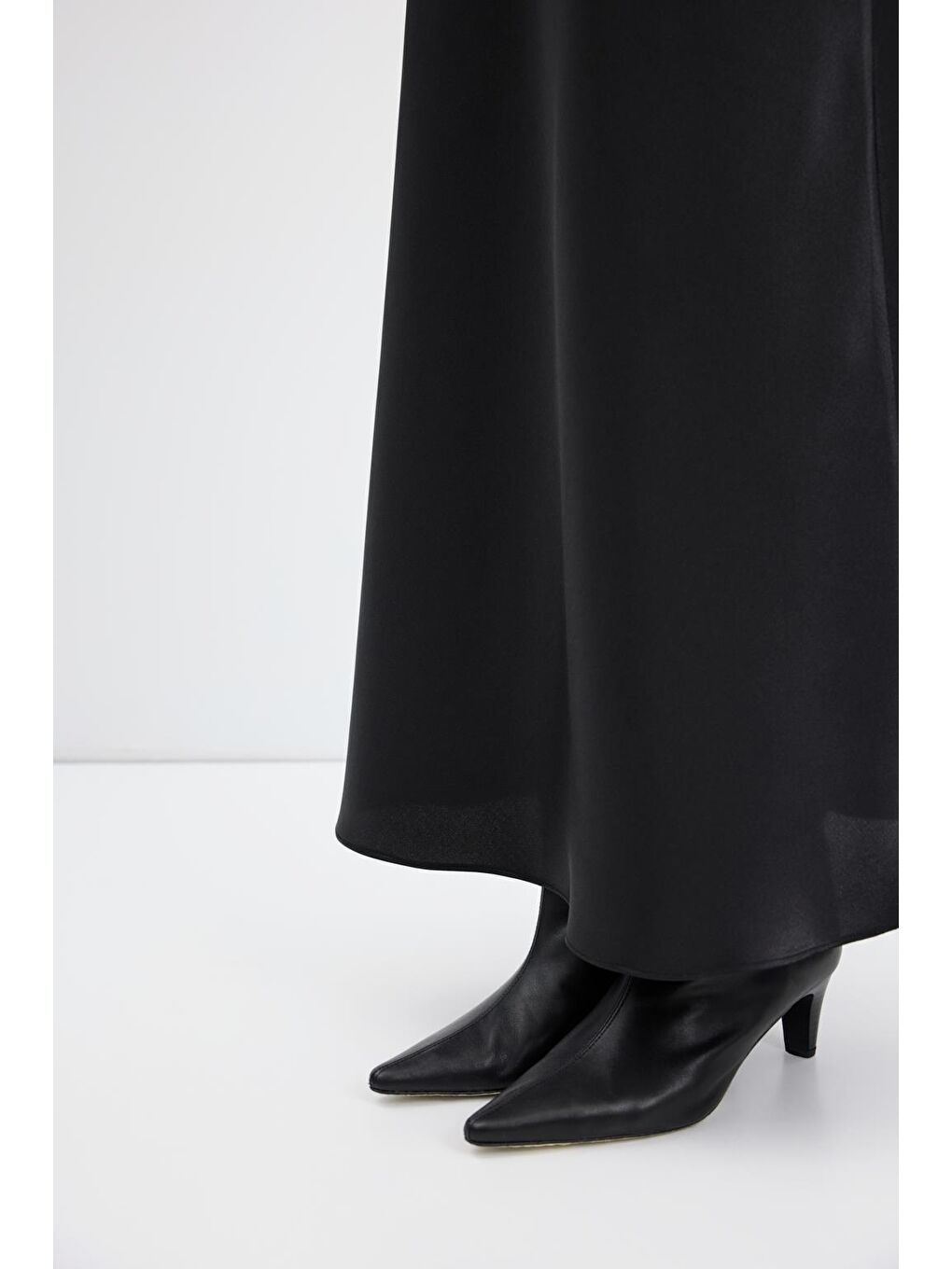 Uzun Kalem Saten Etek Siyah-4