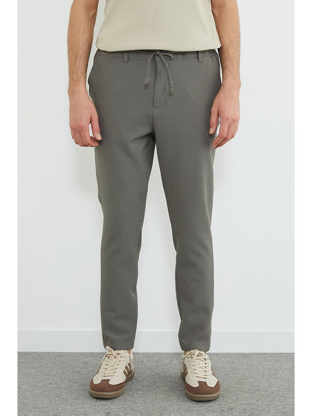 Haki Beli Bağlamalı Dokulu Pantolon-4