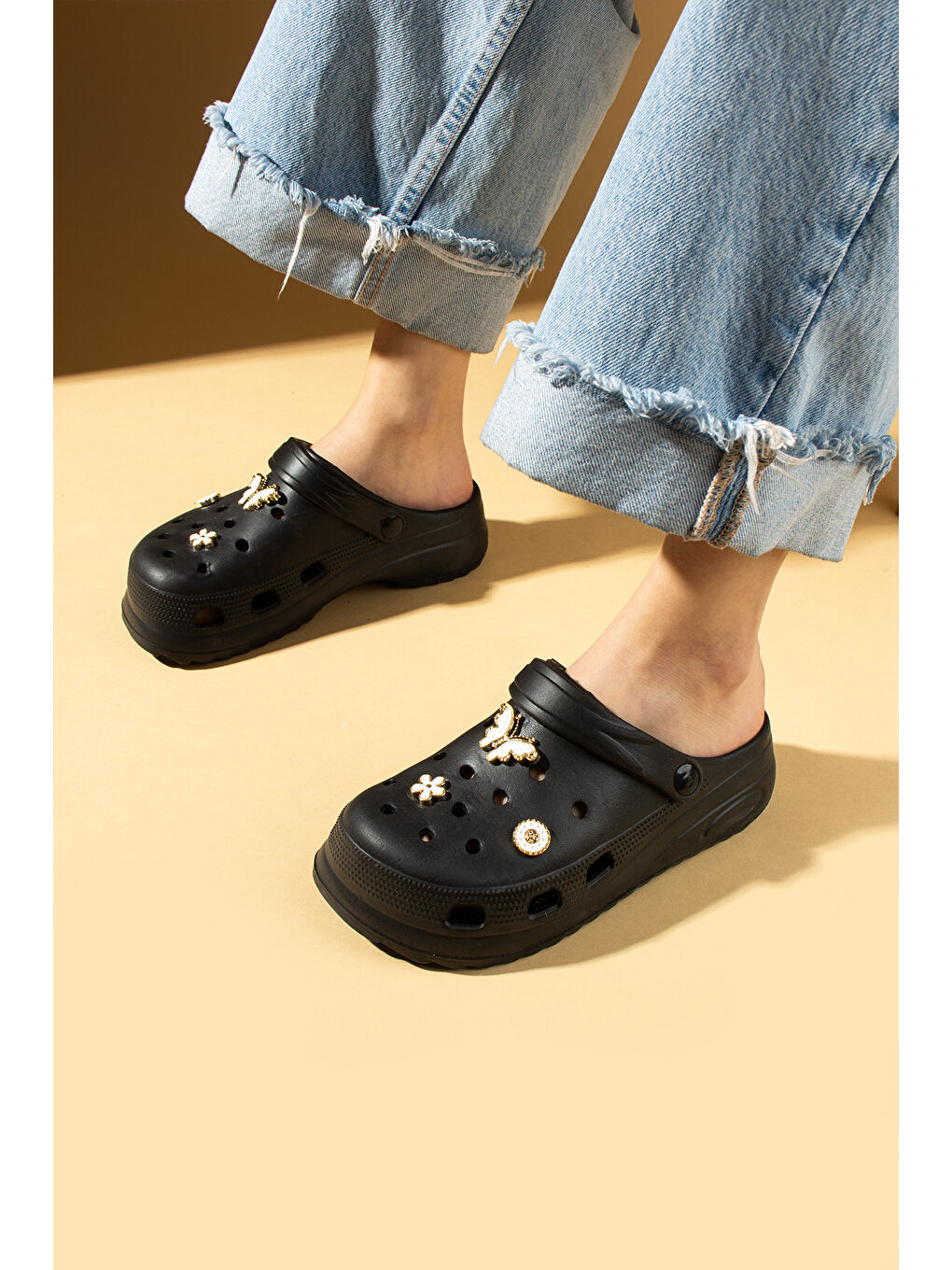 Siyah Toka Detaylı Rahat Yüksek Taban Kadın Eva Sandalet DNZ230-25